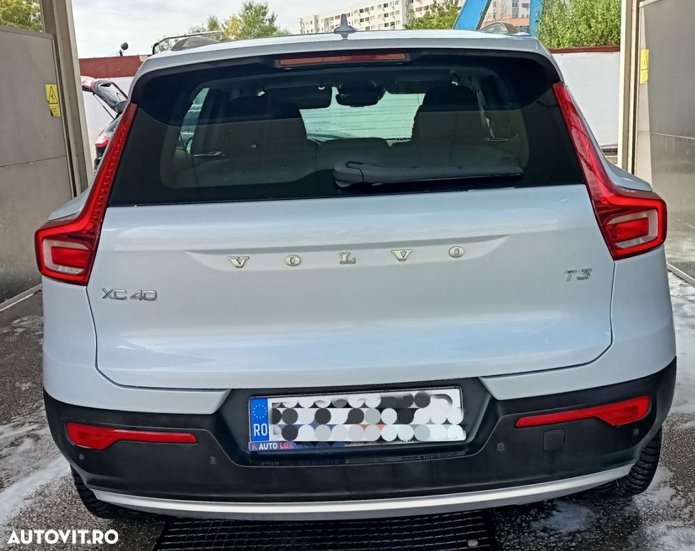 Volvo XC 40 T3 AT8 Momentum - 6