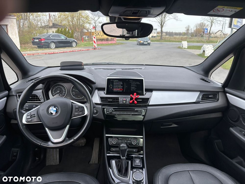 BMW Seria 2 220d xDrive - 12