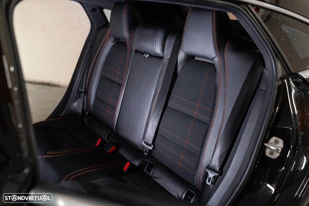 Mercedes-Benz CLA 200 d Shooting Brake Urban - 26