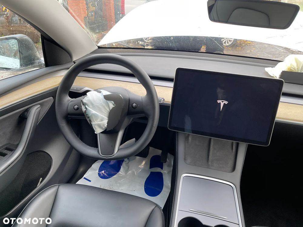 Tesla Y Model RWD - 9