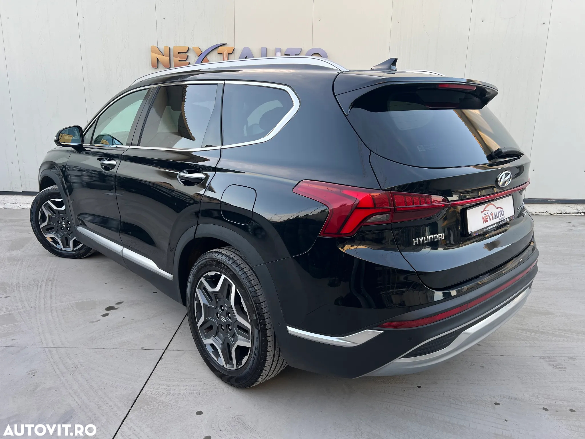 Hyundai Santa Fe Plug-in Hybrid 1.6 l 265 CP 4WD 6AT Luxury - 4