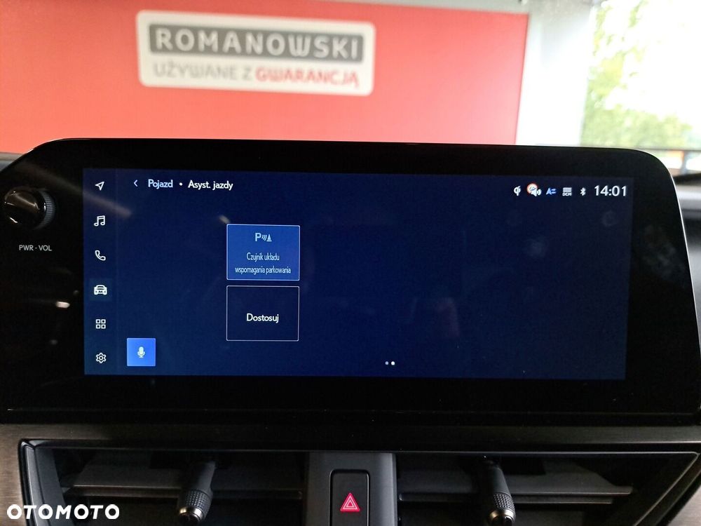 Lexus UX 300h F Sport AWD - 24