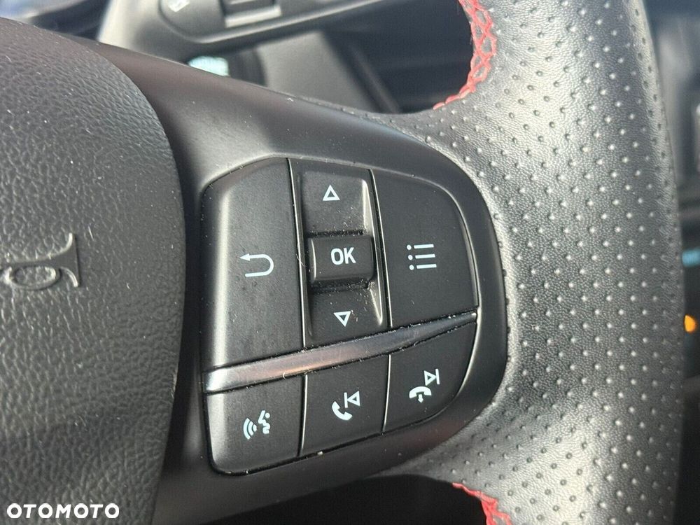 Ford Kuga - 17