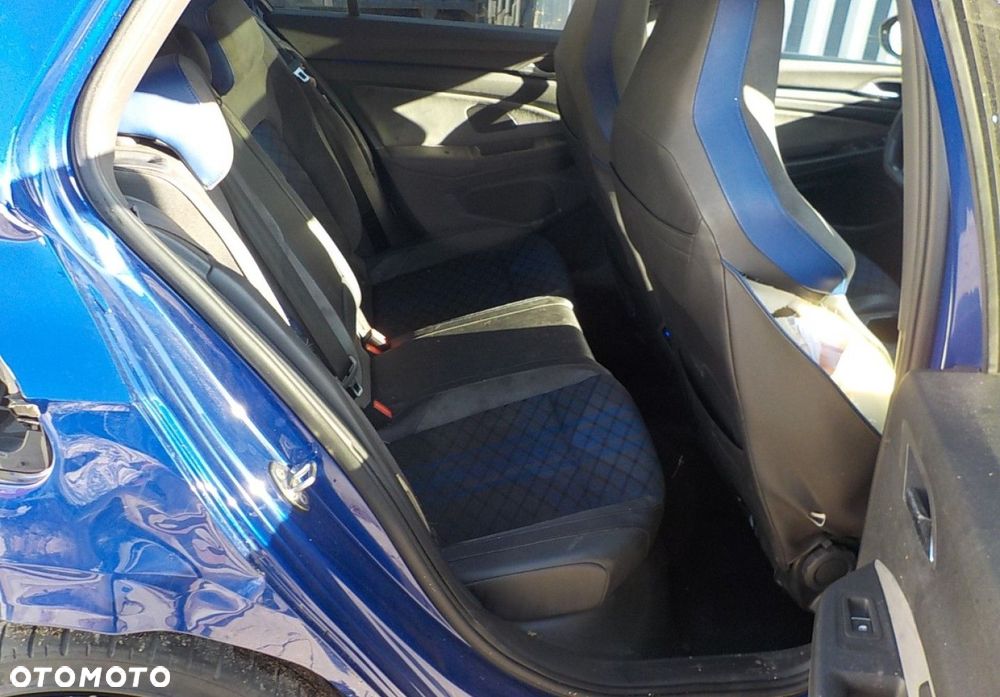 Volkswagen Golf - 18
