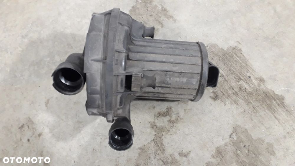 pompa powietrza wtórnego 06A959253B A3 8L 1.6 lift - 1
