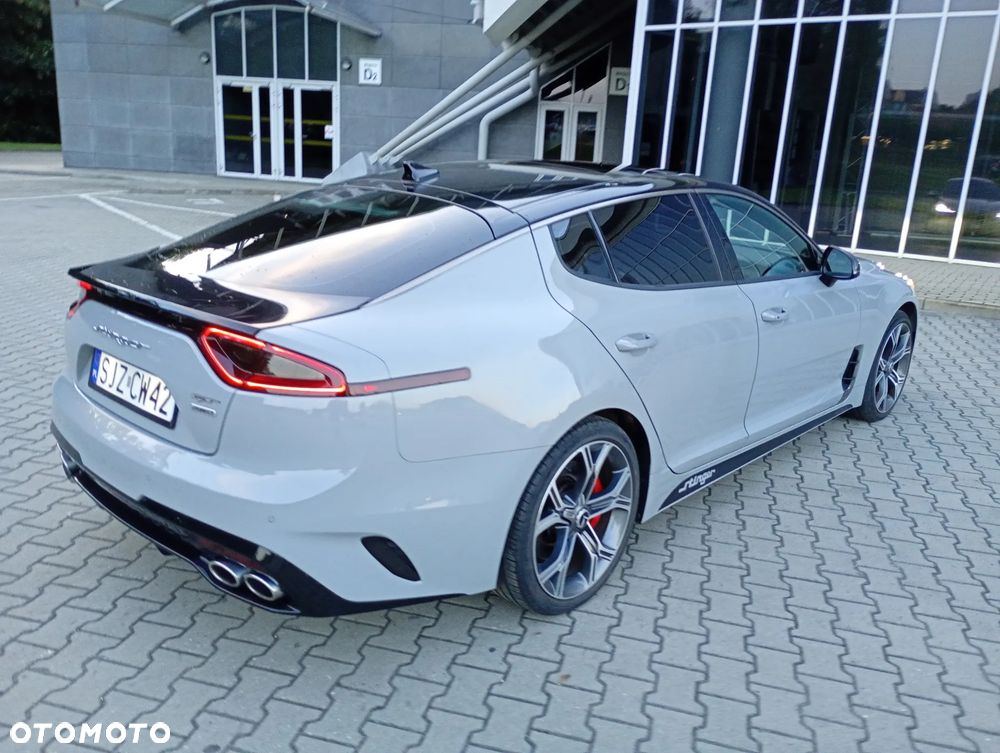 Kia Stinger - 3
