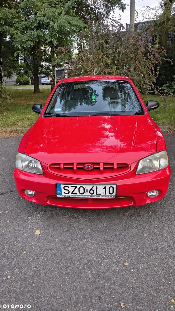 Hyundai Accent - 2