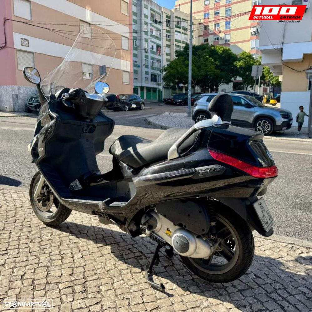 Piaggio XEvo 125 - 24