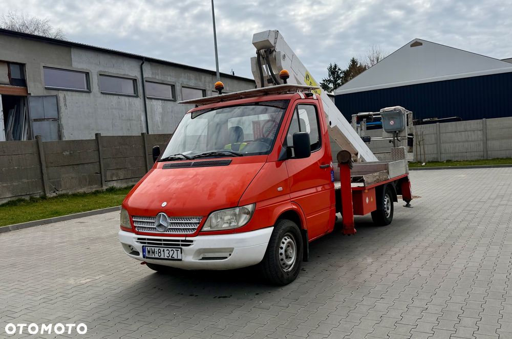 Mercedes-Benz Sprinter - 1