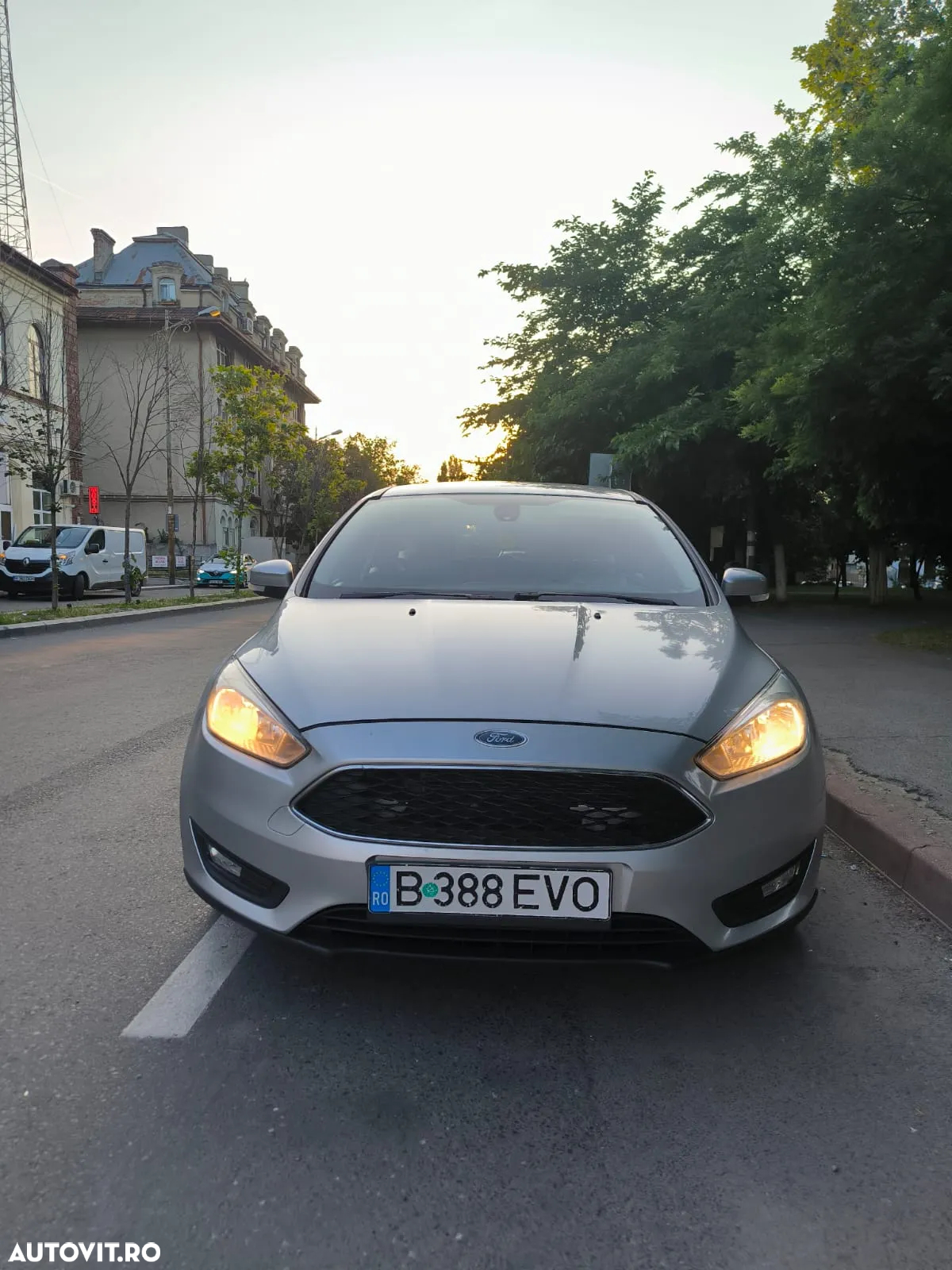 Ford Focus 1.5 TDCi Powershift Titanium - 4