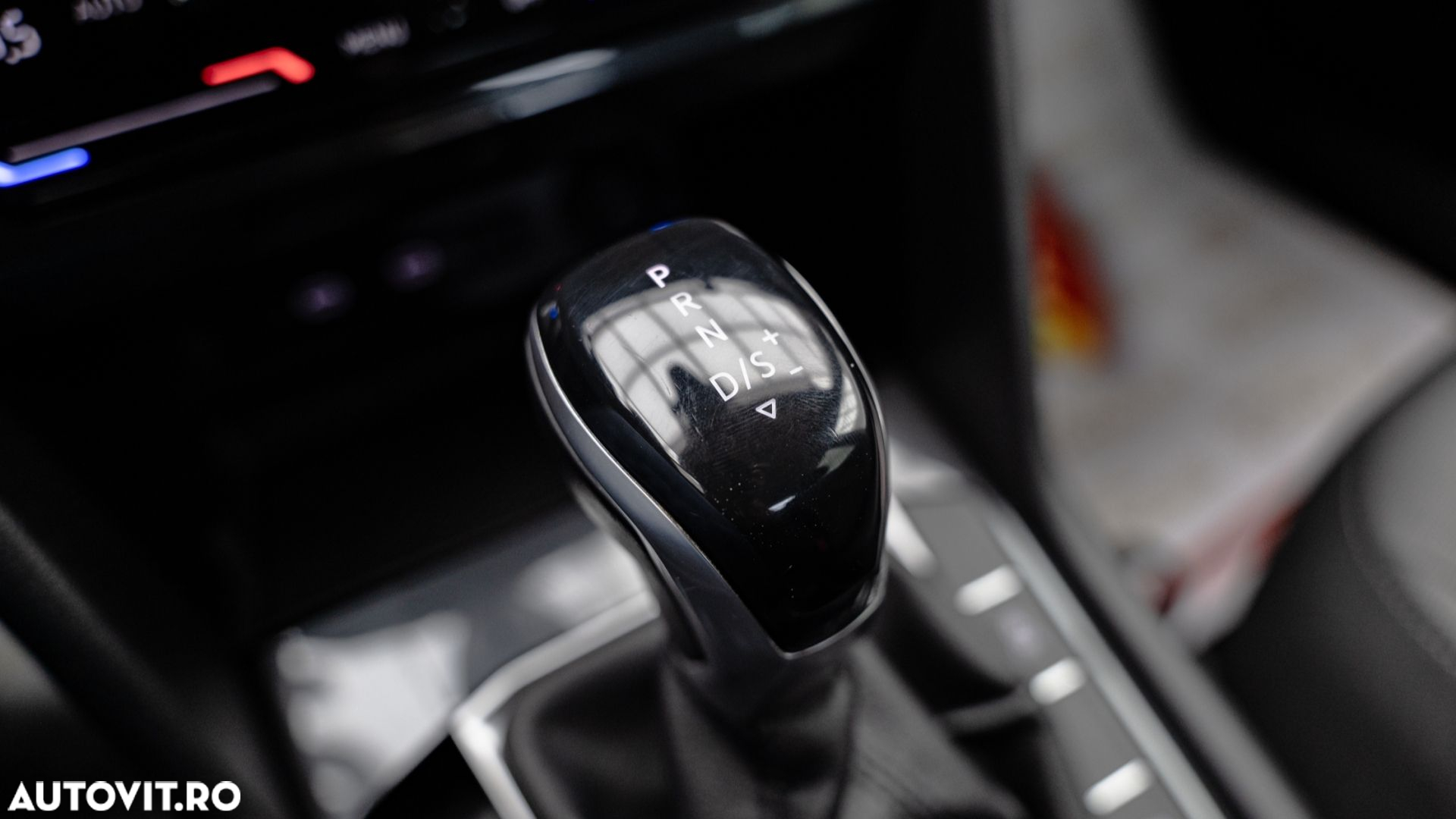 Volkswagen Tiguan 2.0 TDI DSG Life - 18
