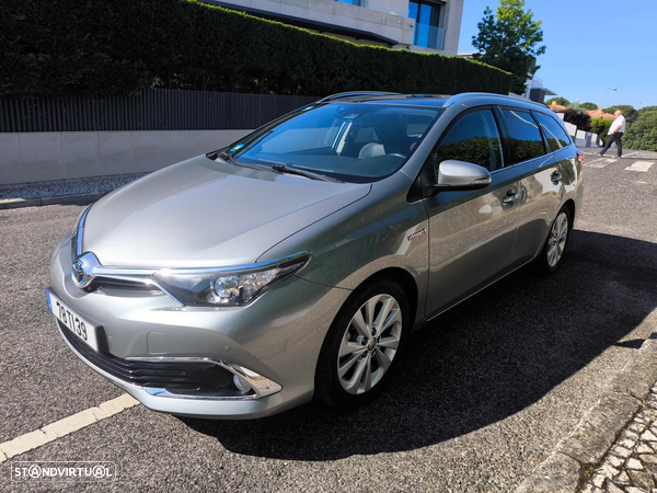 Toyota Auris Touring Sports 1.8 HSD Exclusive