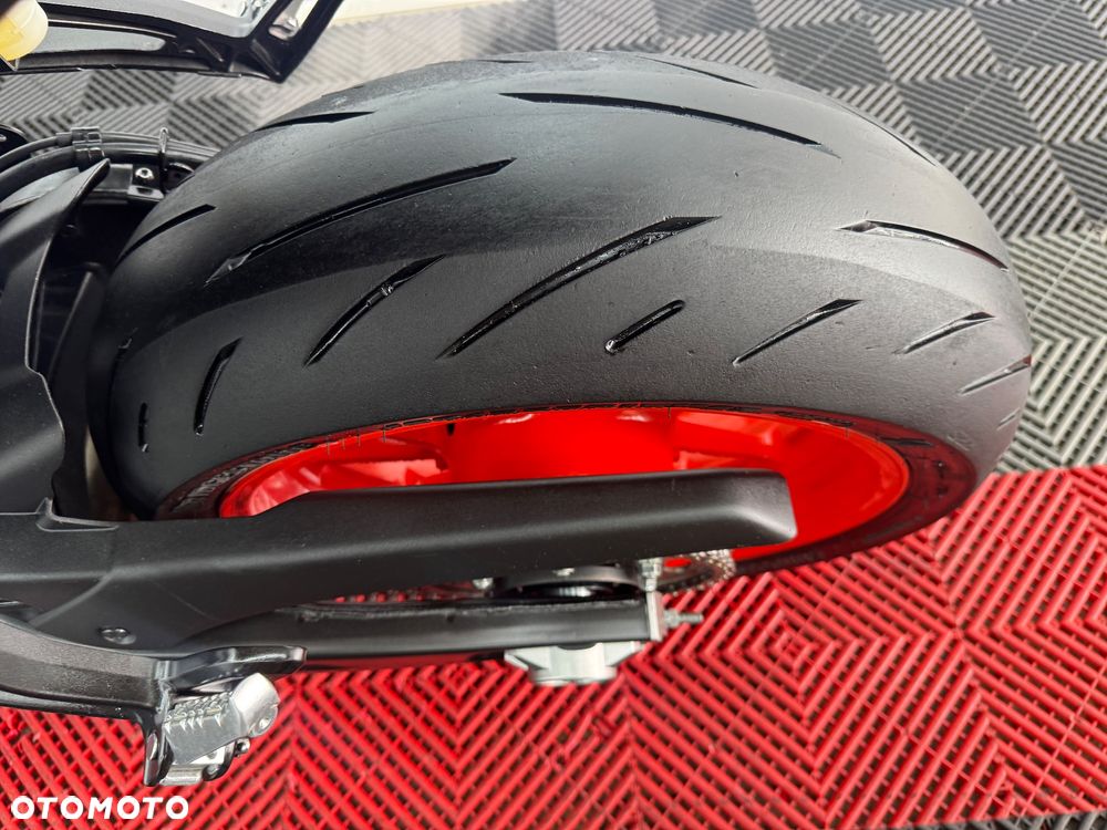 Yamaha MT - 19