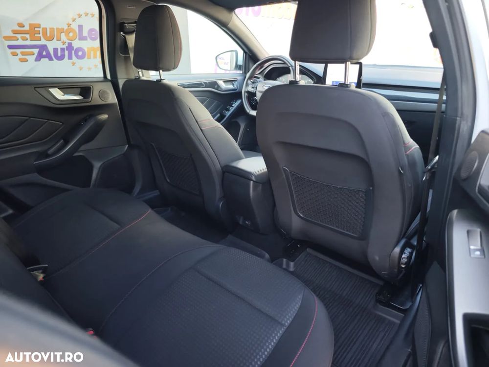Ford Focus 1.5 Ecoboost ST-Line - 13