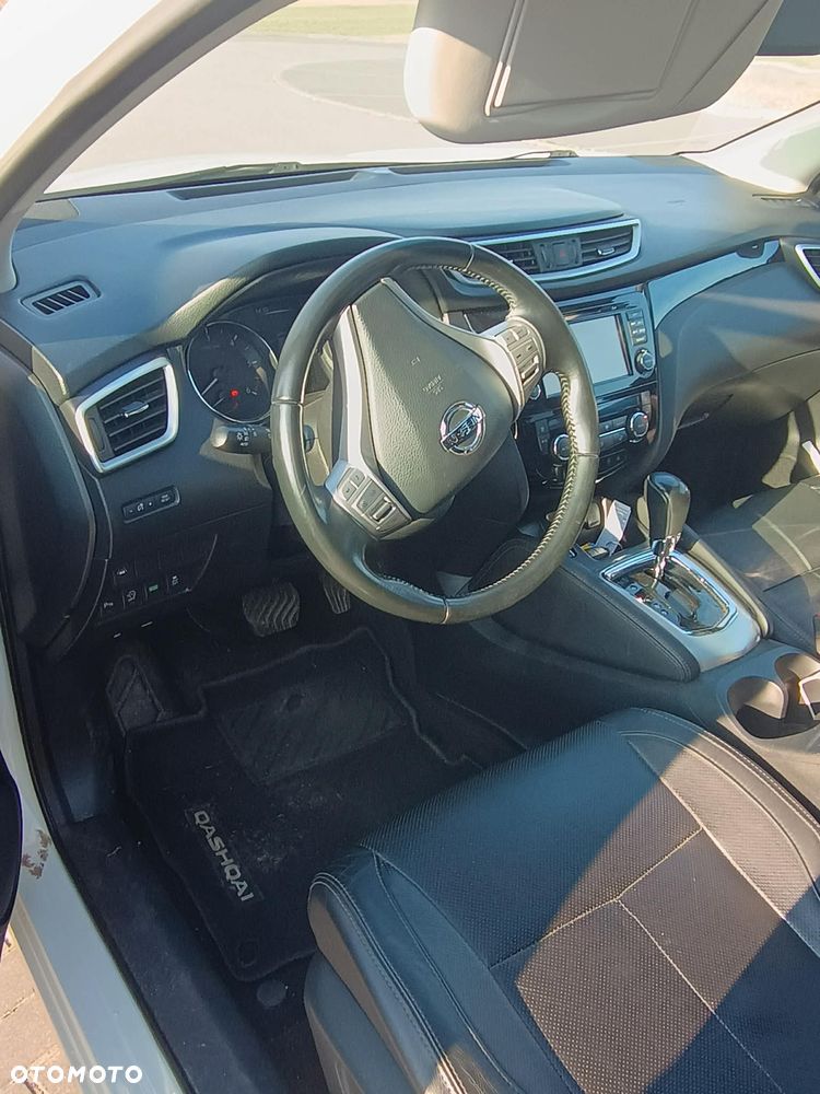 Nissan Qashqai 1.6 DCi Xtronic TEKNA - 8