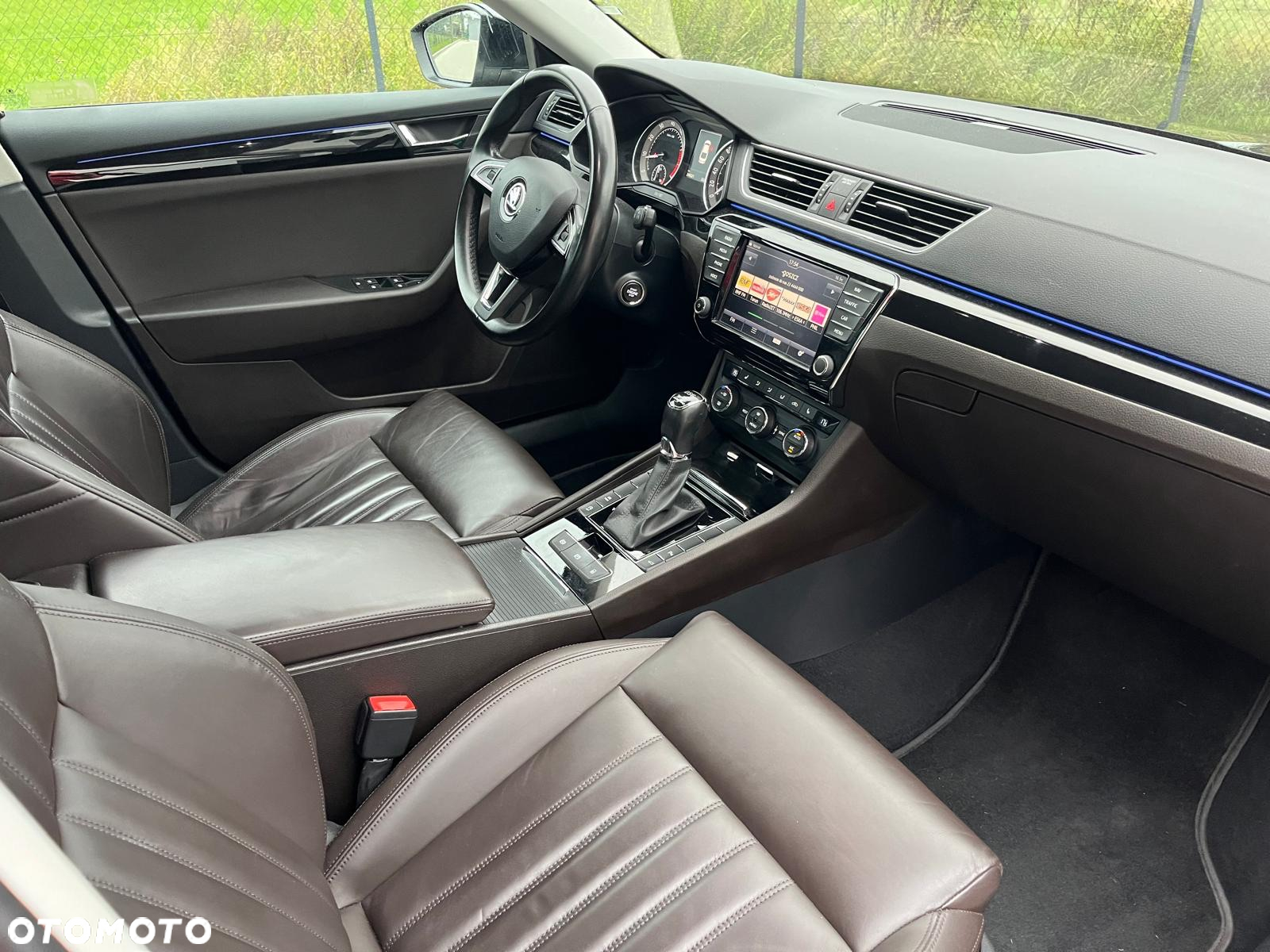 Skoda Superb 1.8 TSI L&K DSG - 12