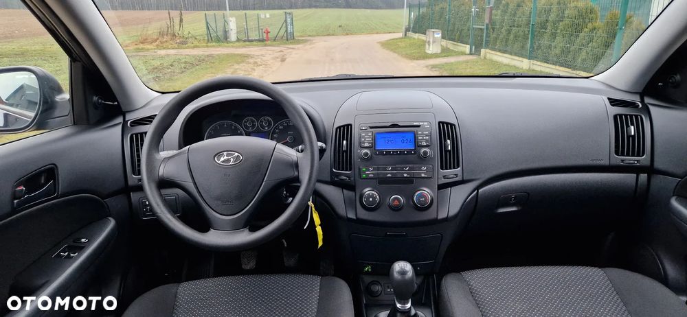 Hyundai i30 i30cw 1.4 UEFA EURO 2012 Edition - 28