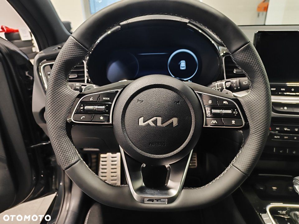 Kia XCeed - 11