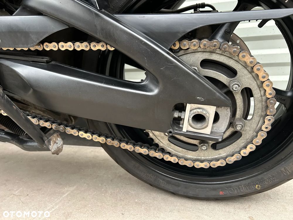 Yamaha FZ8 - 5