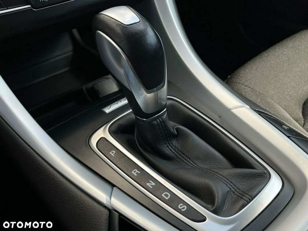 Ford Mondeo 2.0 TDCi Trend PowerShift - 22