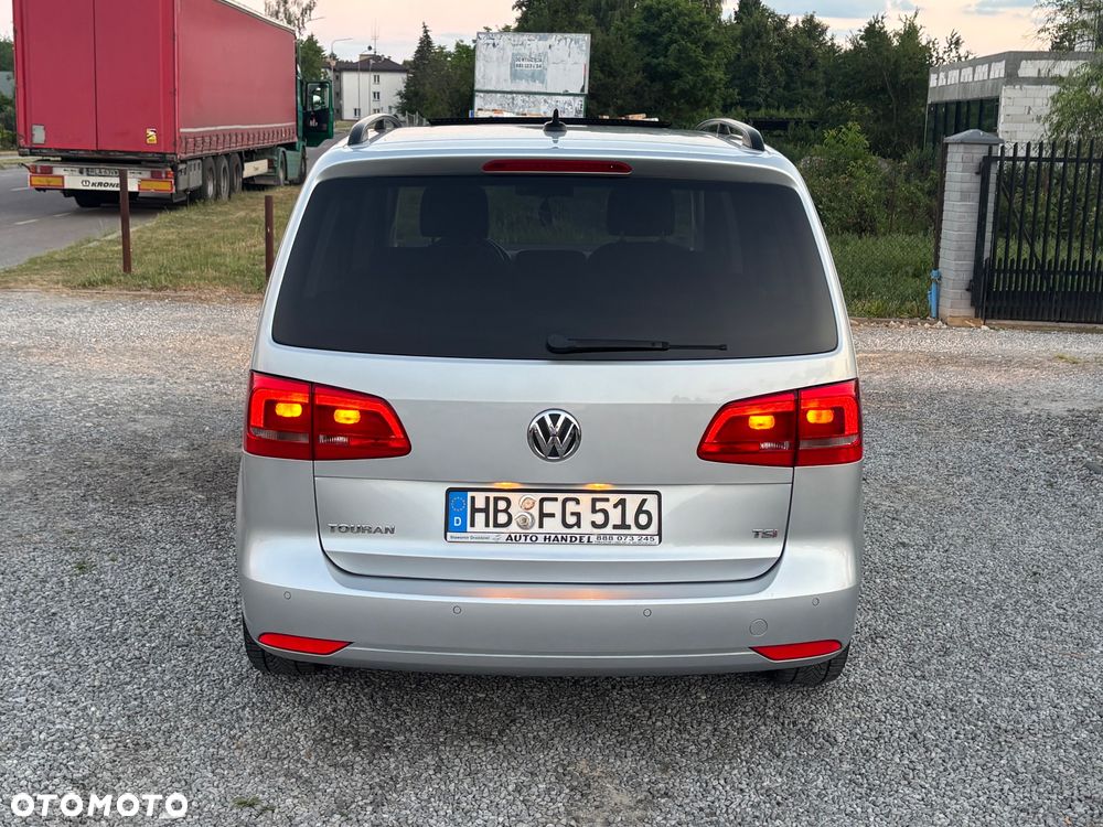 Volkswagen Touran - 23