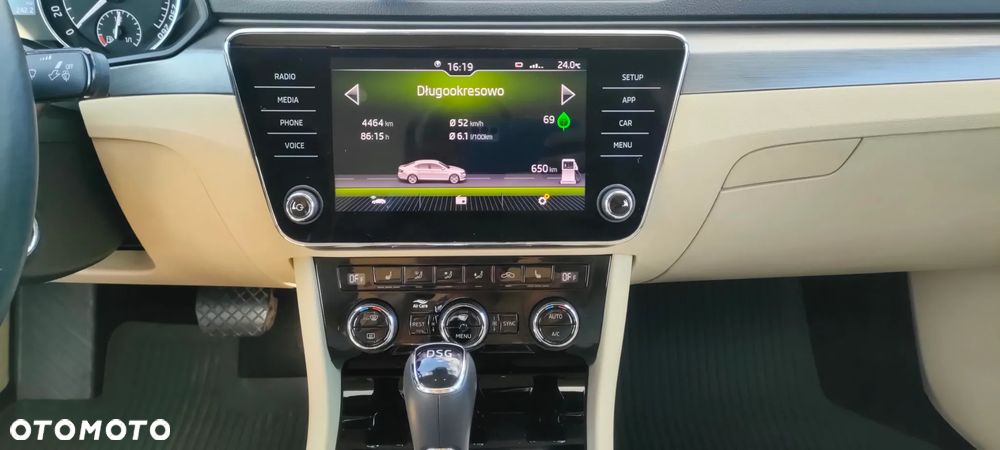 Skoda Superb 2.0 TDI Style DSG - 4