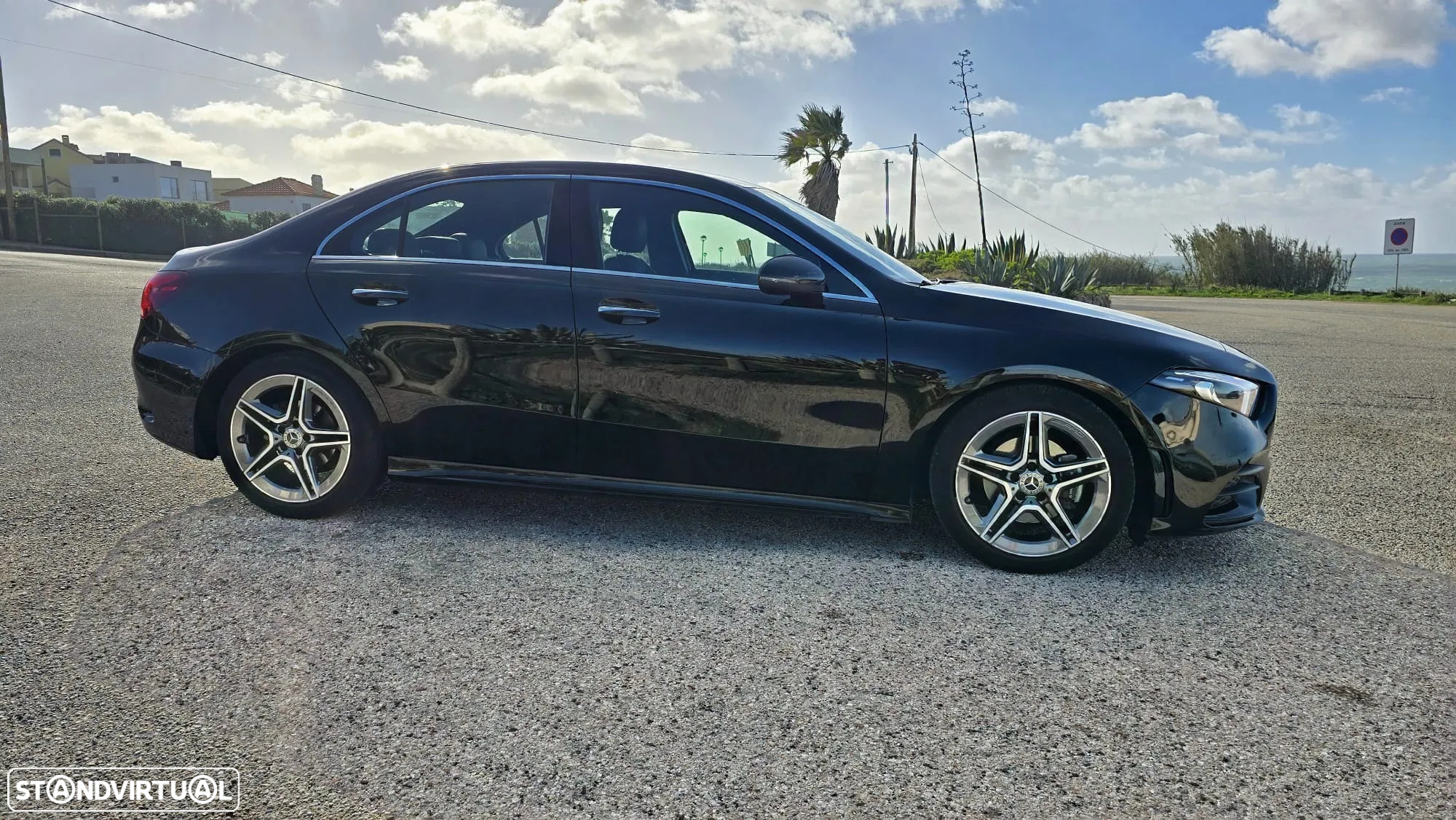 Mercedes-Benz A 180 Limousine d AMG Line Aut. - 4