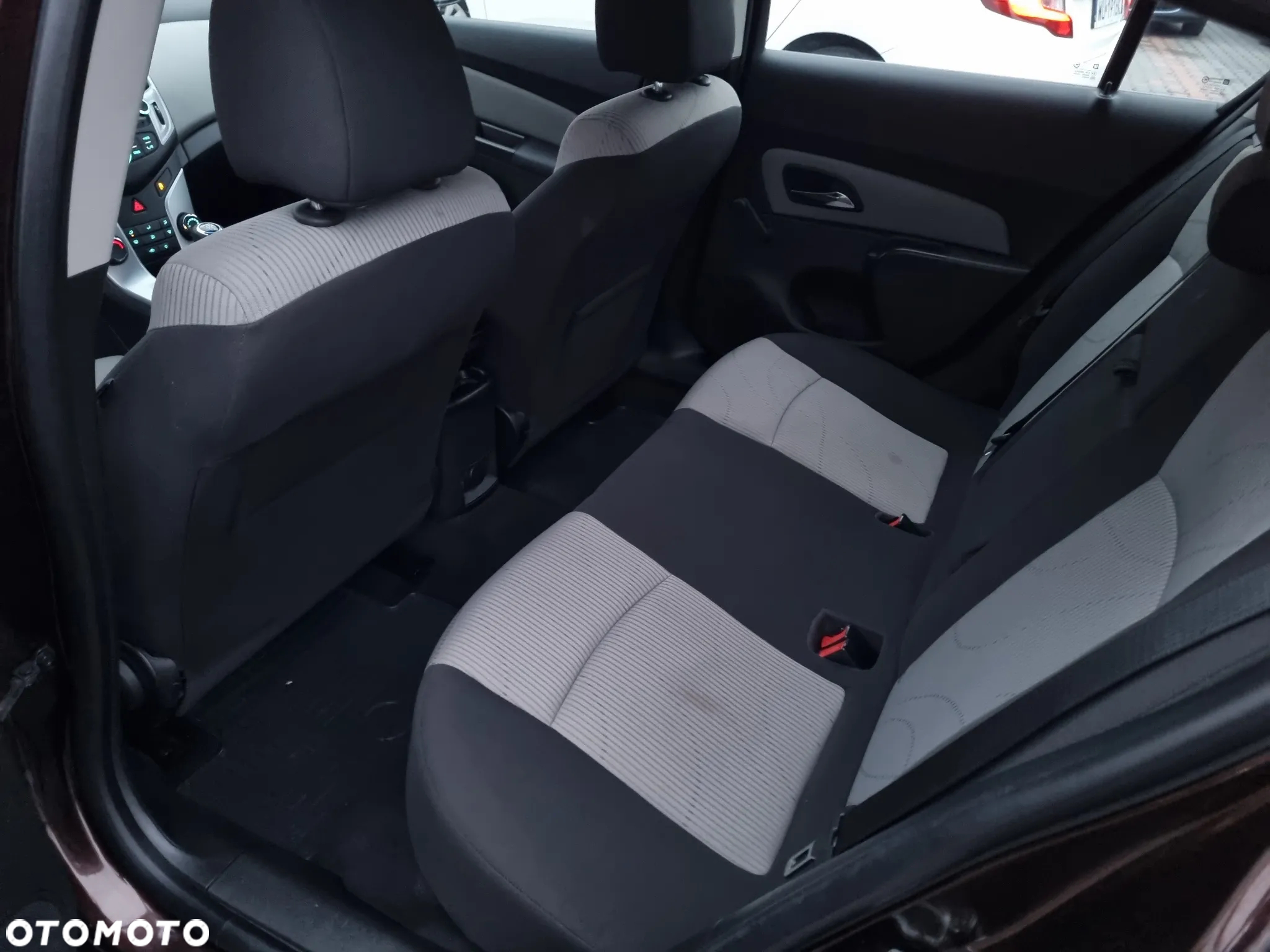 Chevrolet Cruze 1.8 LS+ - 15