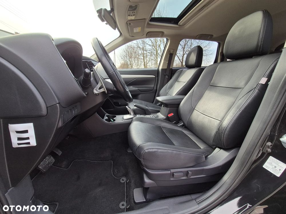 Mitsubishi Outlander - 6