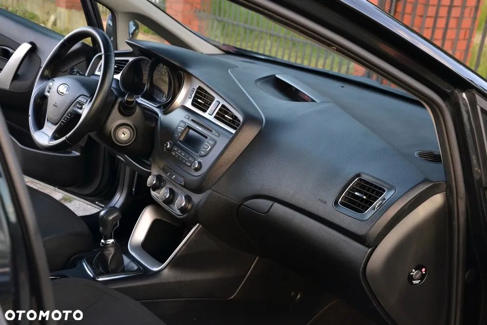 Kia Ceed 1.4 CVVT Attract plus - 16