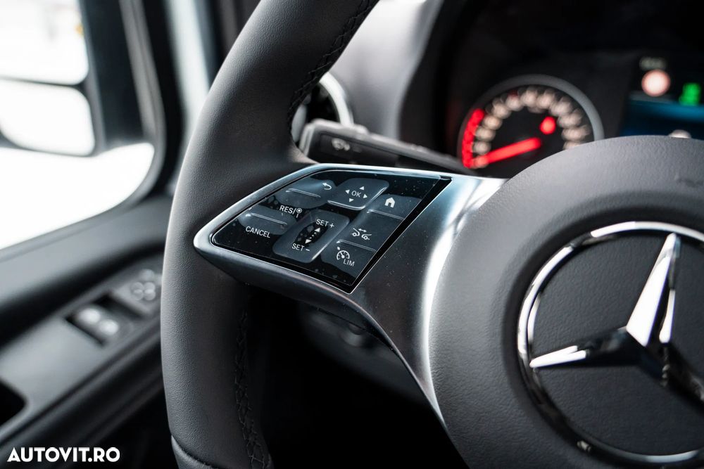 Mercedes-Benz Sprinter 319 CDI furgon - 22