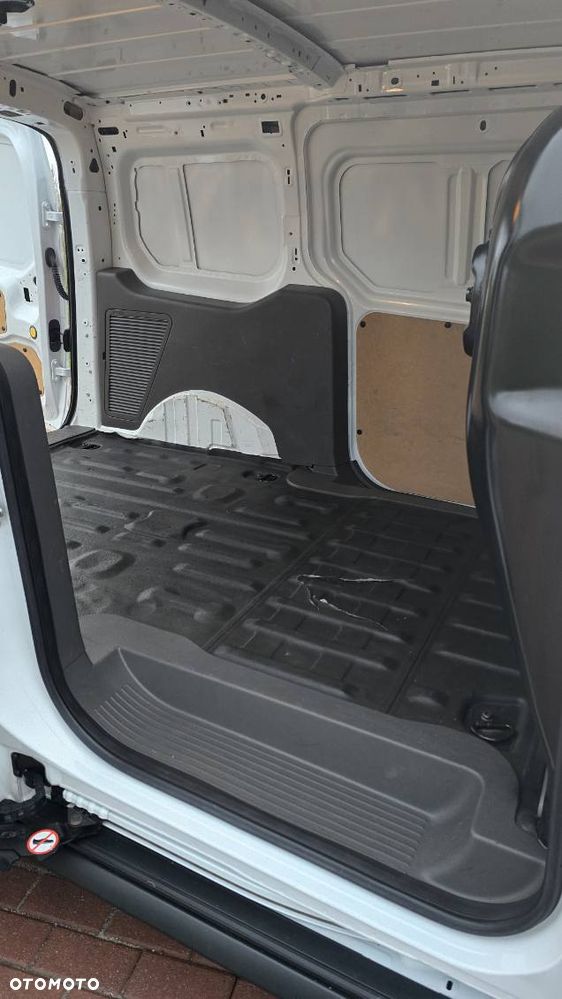 Ford Transit Connect - 10