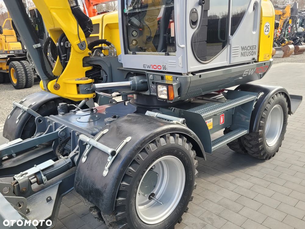 Wacker Neuson EW100 / ROTOTILT / 3 łyżki + widły / - 9