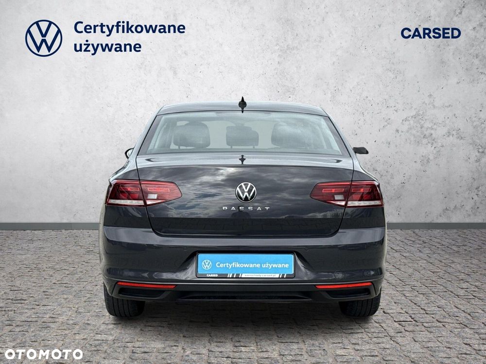 Volkswagen Passat - 5