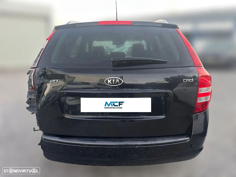 KIA Cee‘d SW 1.6 CRDi 115 cv de 2008 para peças - 15