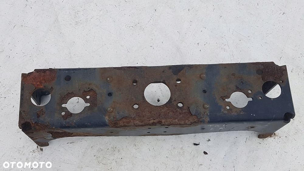 BELKA POPRZECZKA ZAKOŃCZENIE RAMY POD ZACZEP ROZSTAW 84,5 CM MAN TGL TGM - 3