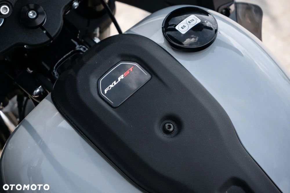 Harley-Davidson Softail Low Rider - 19