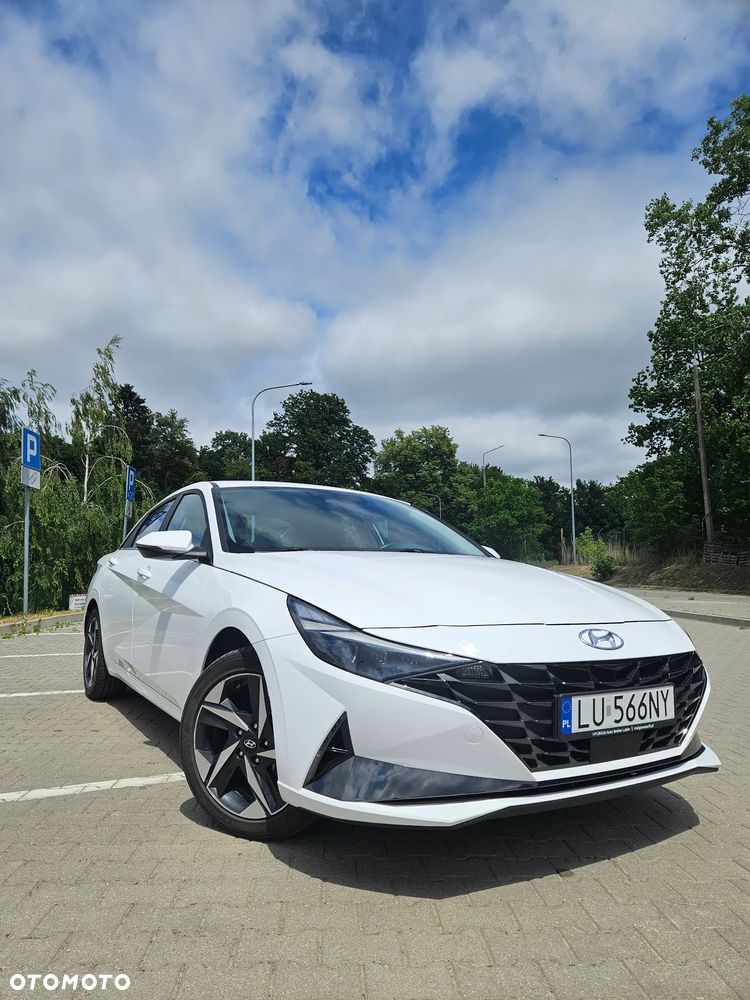 Hyundai Elantra 1.6 Executive CVT - 1