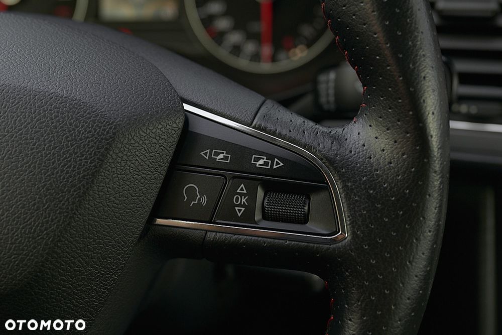 Seat Leon 2.0 TDI DPF FR Black Matt Edition - 33