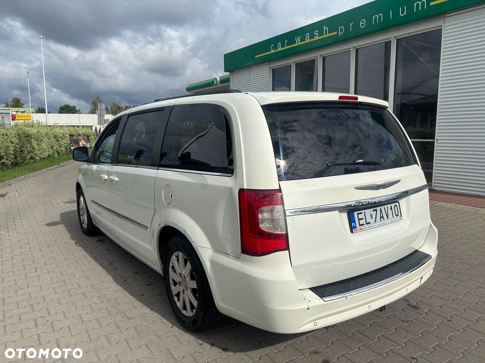 Chrysler Town & Country 3.6 Limited - 17
