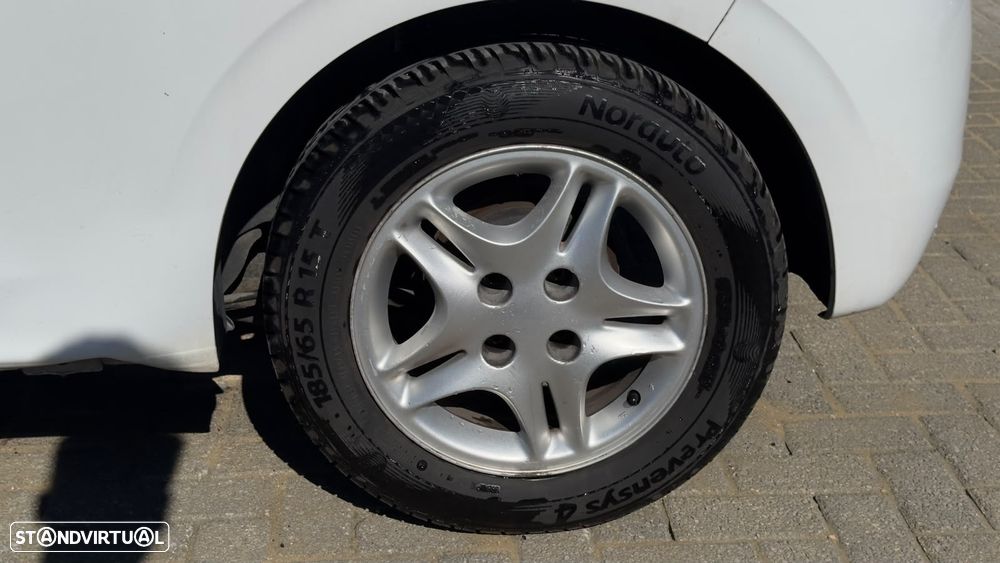 Peugeot 208 1.4 HDi Active - 15
