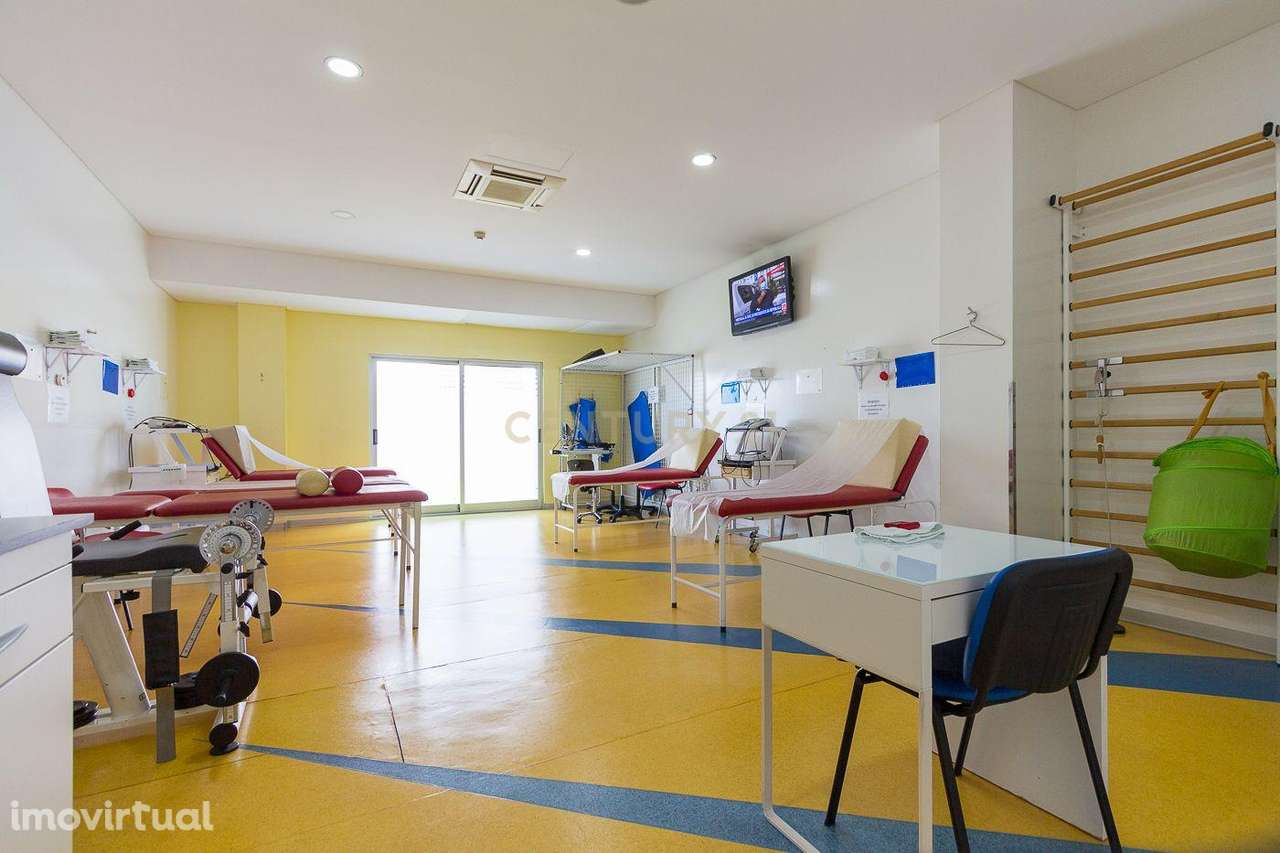 Clínicas de reabilitação física com equipamentos incluídos em Ponta De - Grande imagem: 4/60