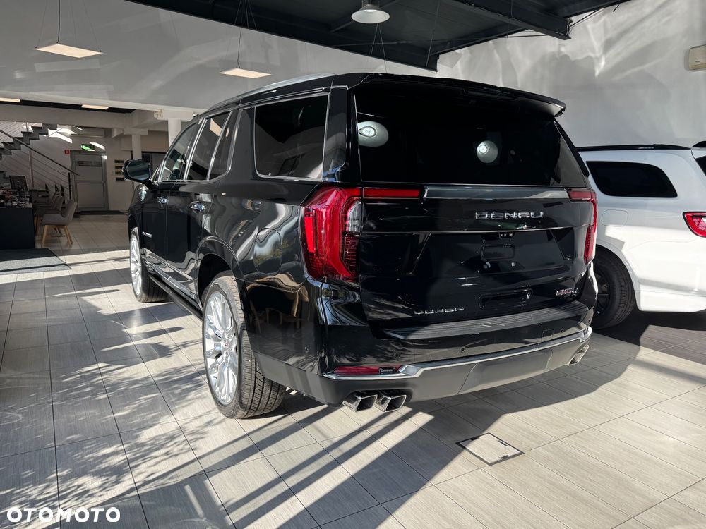 GMC Yukon - 16