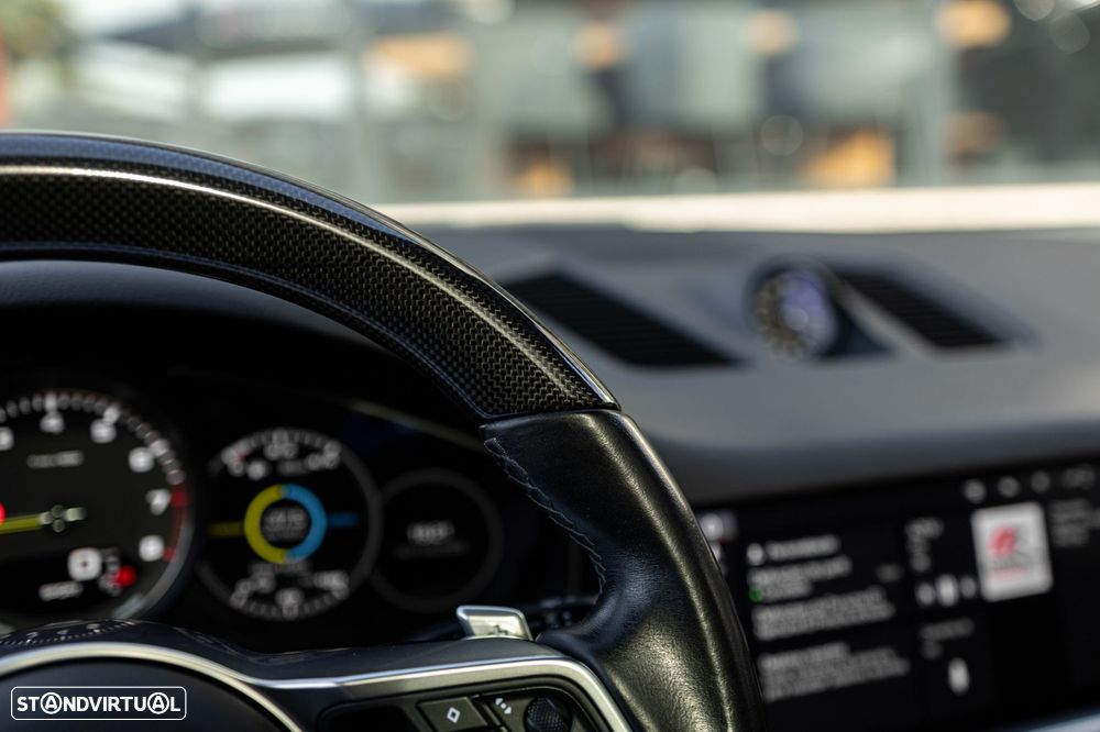 Porsche Cayenne Coupé E-Hybrid - 33