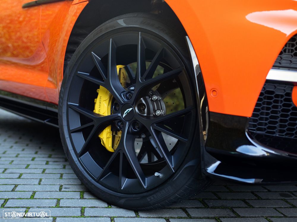 Aston Martin DBX 707 - 8