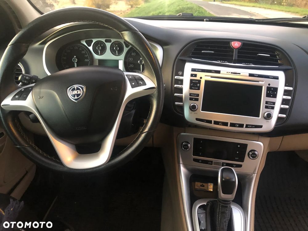 Lancia Delta 1.8 T-Jet Platino Sportronic - 4