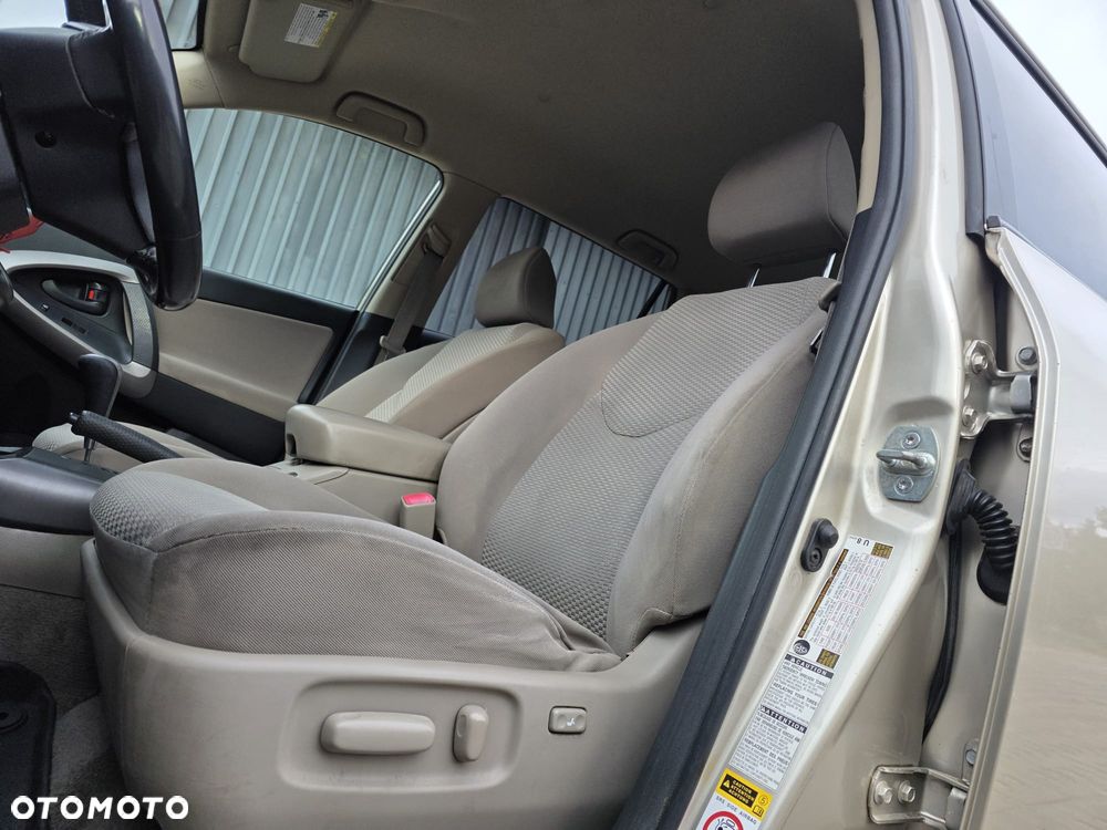 Toyota RAV4 2.5 VVT-i Base 4x2 - 17