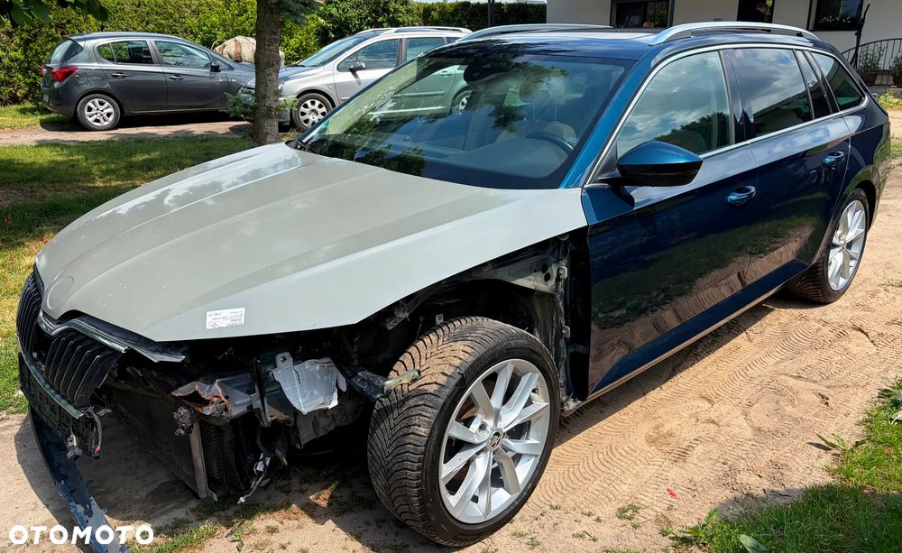 Skoda Superb 1.8 TSI DSG SportLine - 9