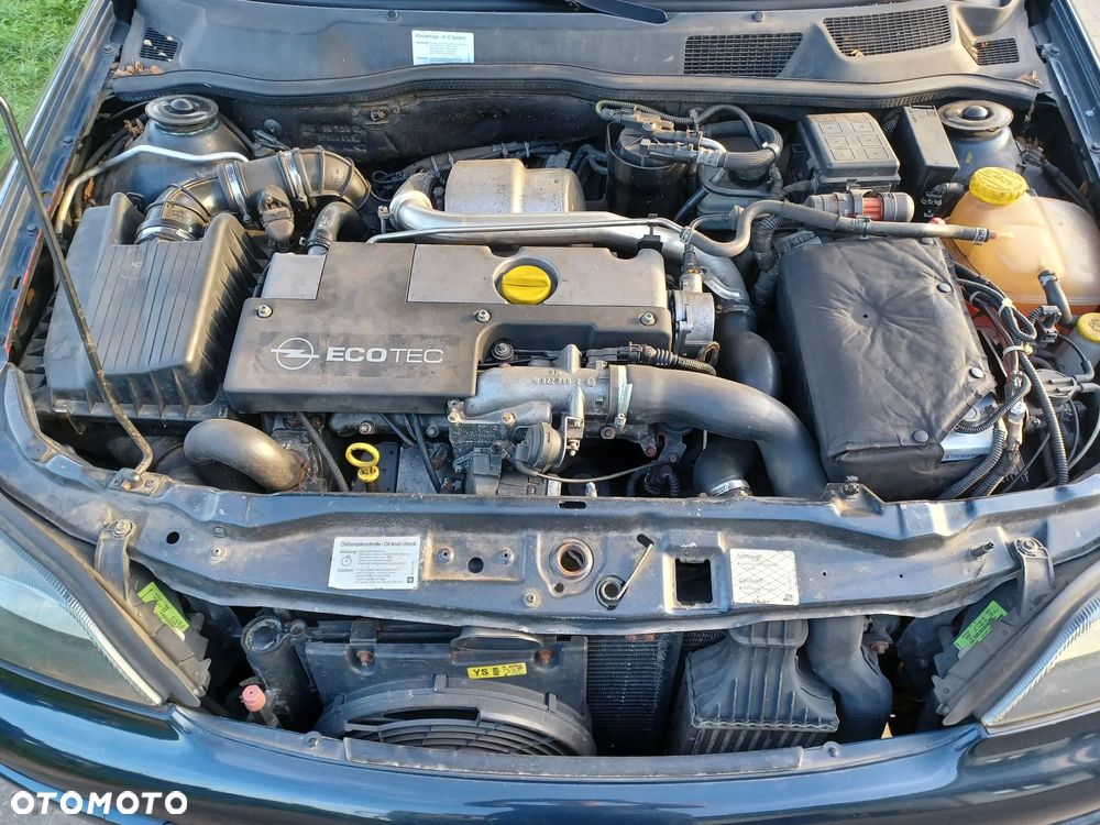 Opel Astra II 2.2 DTI Comfort - 2