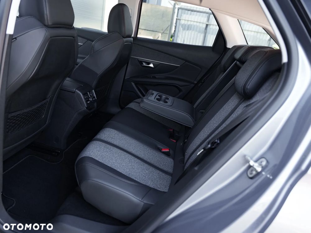 Peugeot 3008 1.5 BlueHDi Allure S&S - 15